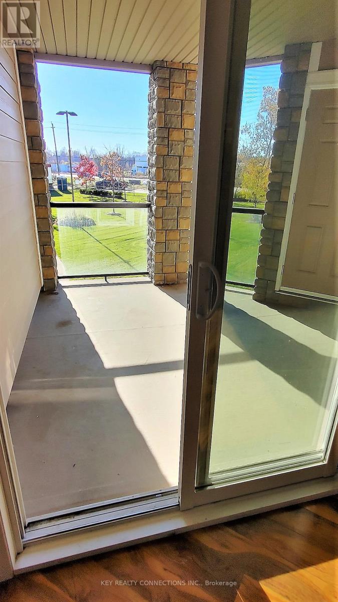 1201 - 330 Prince Charles Drive S, Welland, Ontario  L3C 7B3 - Photo 17 - X12694380