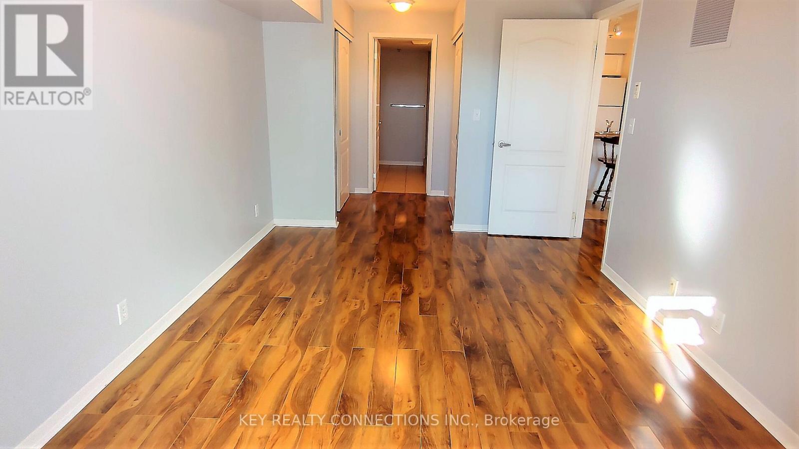 1201 - 330 Prince Charles Drive S, Welland, Ontario  L3C 7B3 - Photo 9 - X12694380