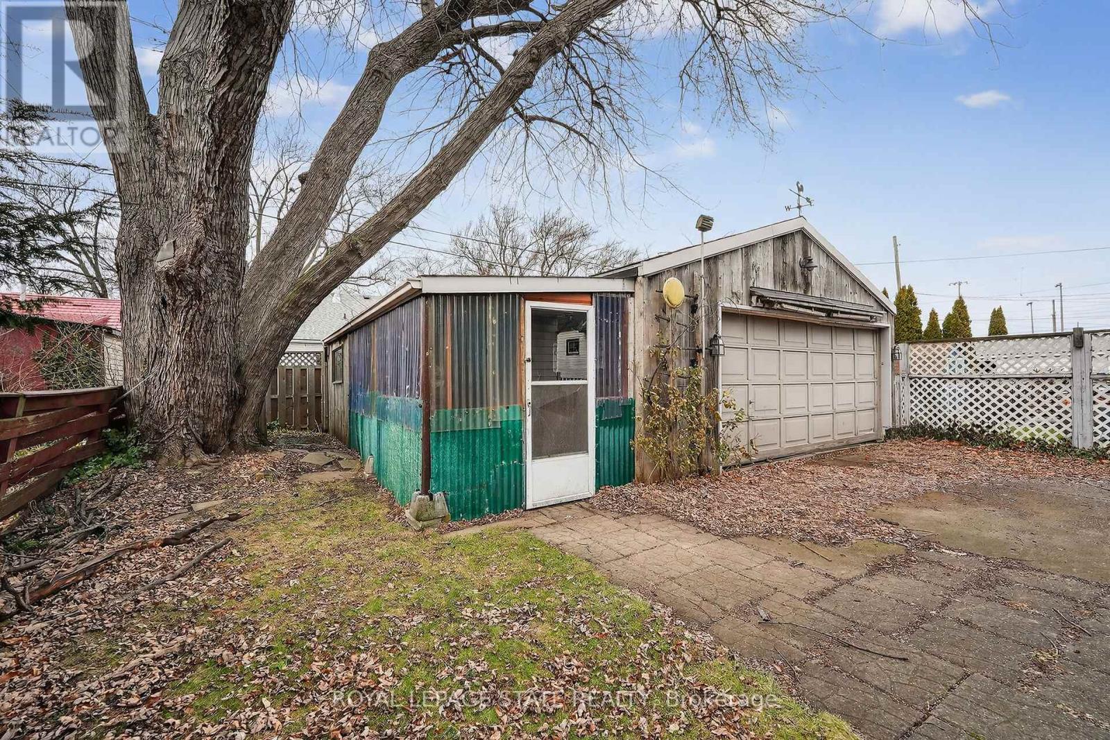 283 Ivon Avenue, Hamilton, Ontario  L8H 5T3 - Photo 28 - X12694432