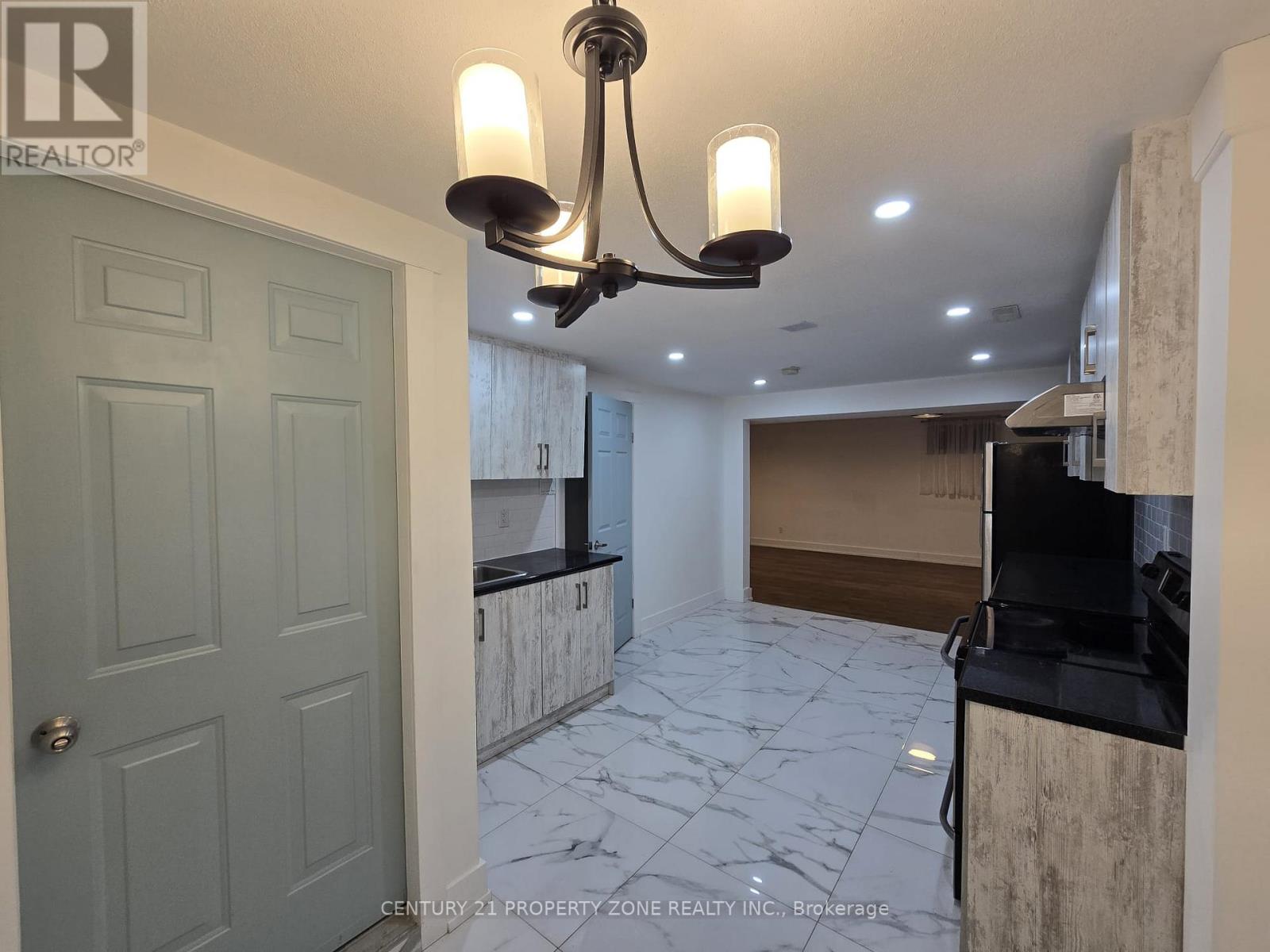 Basement - 218 Ingleside Place, Kitchener, Ontario  N2M 2H2 - Photo 6 - X12694668