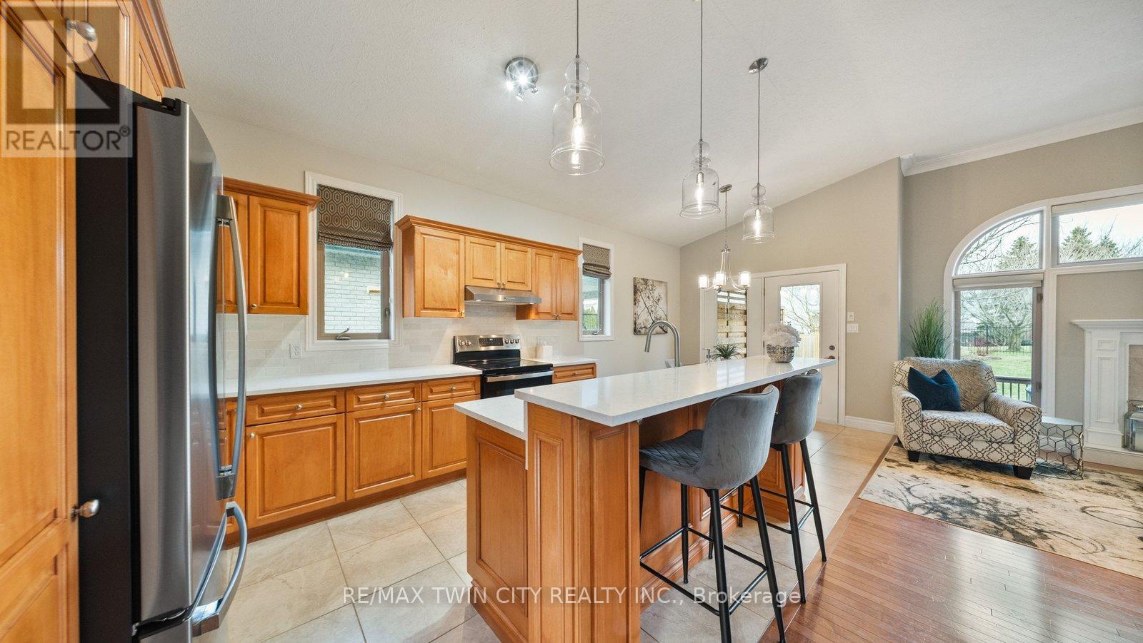 35 Long Lane, Brant, Ontario  N3L 4E9 - Photo 11 - X12694750