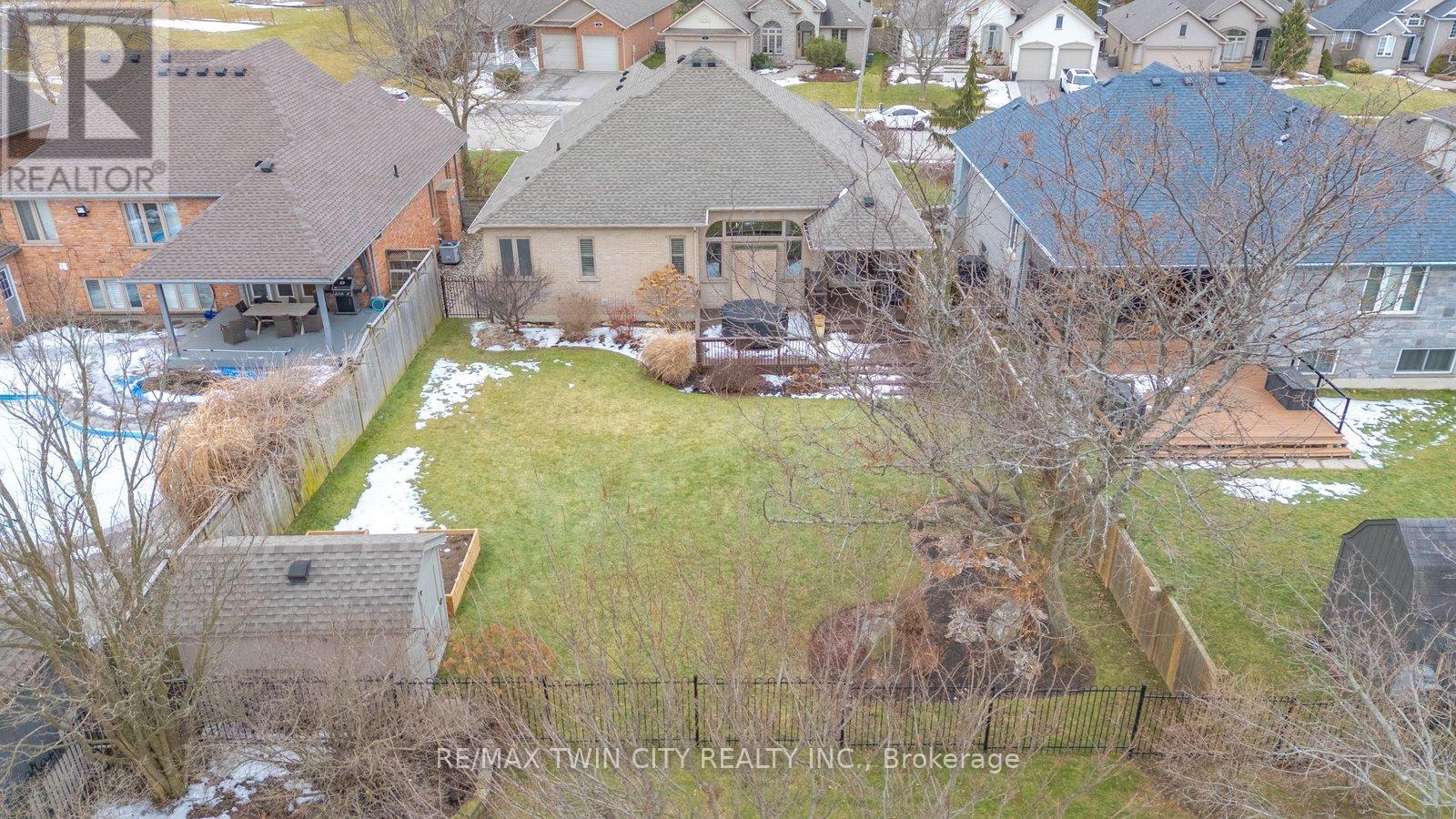 35 Long Lane, Brant, Ontario  N3L 4E9 - Photo 36 - X12694750