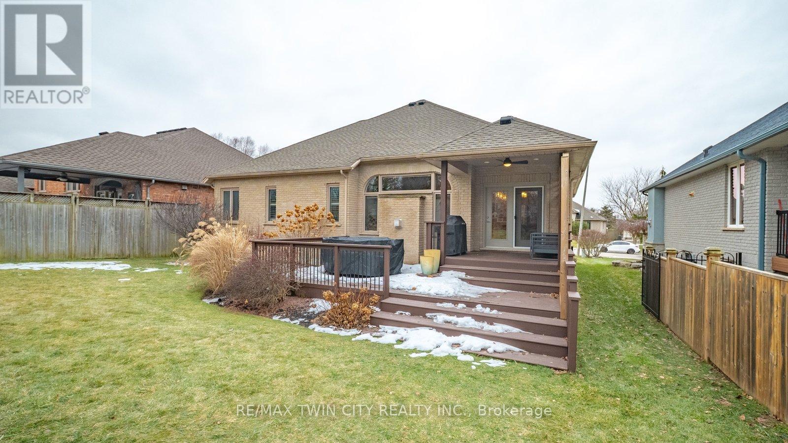 35 Long Lane, Brant, Ontario  N3L 4E9 - Photo 37 - X12694750