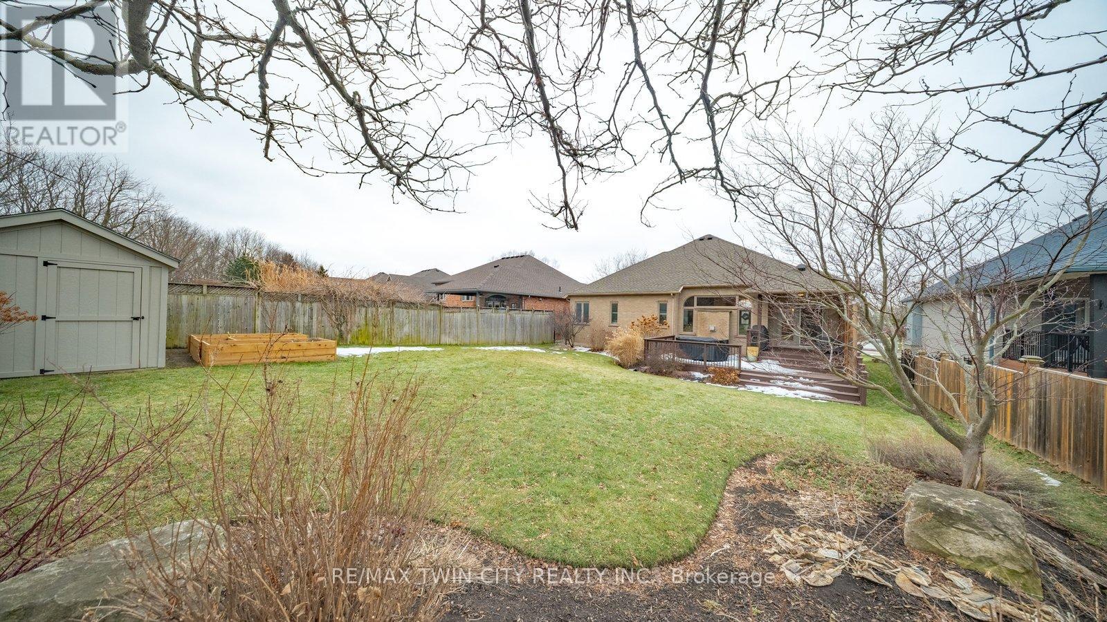 35 Long Lane, Brant, Ontario  N3L 4E9 - Photo 42 - X12694750