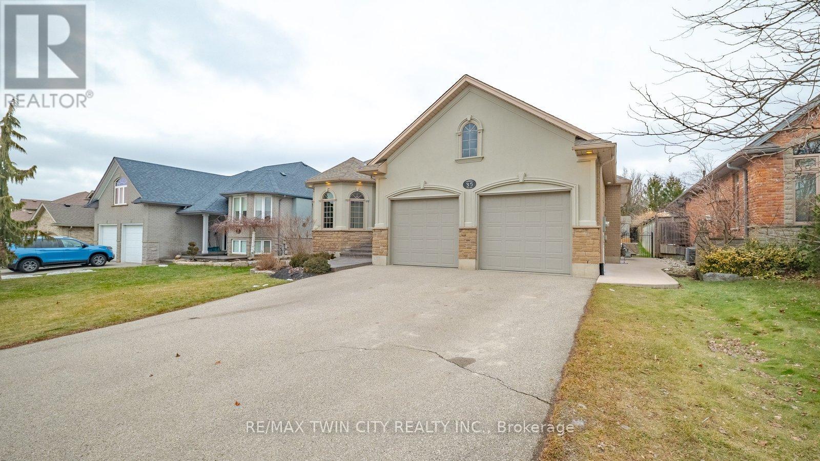 35 Long Lane, Brant, Ontario  N3L 4E9 - Photo 47 - X12694750