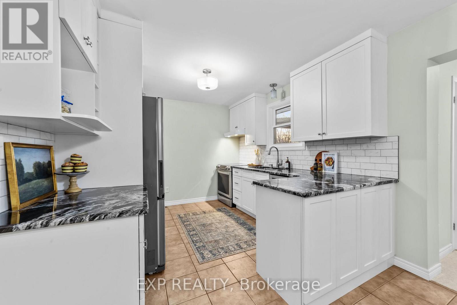 9122 Parkhouse Drive, Strathroy-Caradoc, Ontario  N0L 1W0 - Photo 11 - X12694886