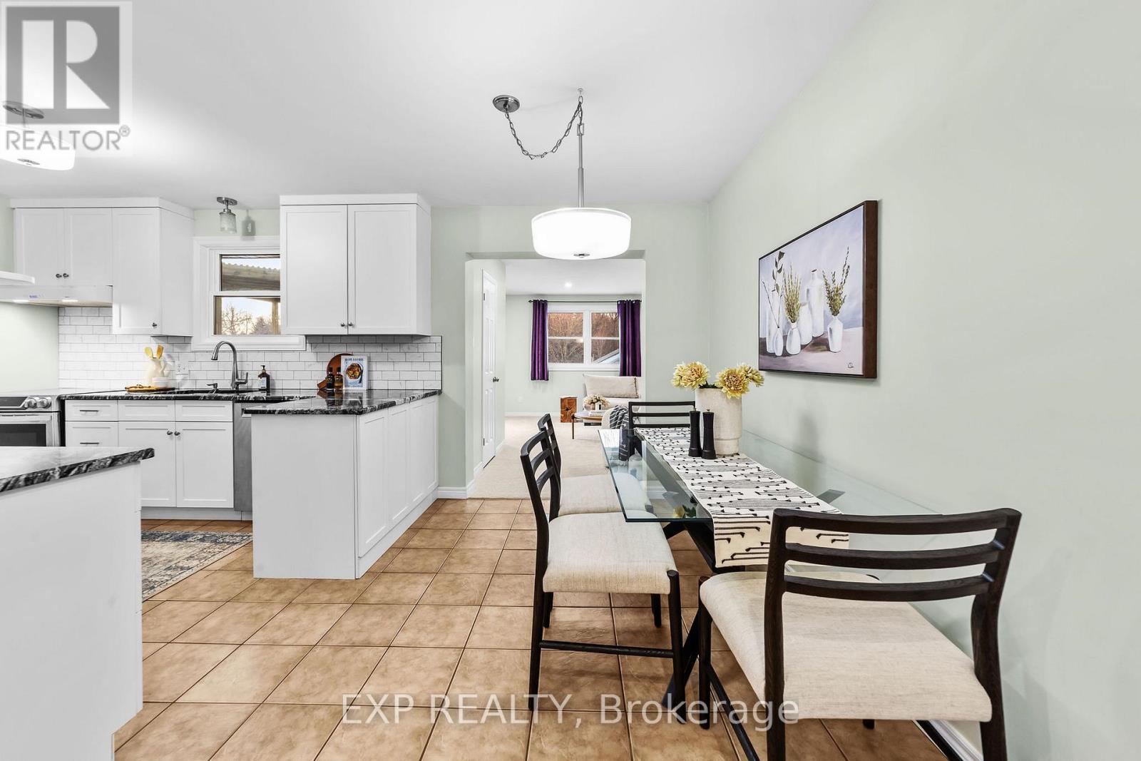 9122 Parkhouse Drive, Strathroy-Caradoc, Ontario  N0L 1W0 - Photo 13 - X12694886