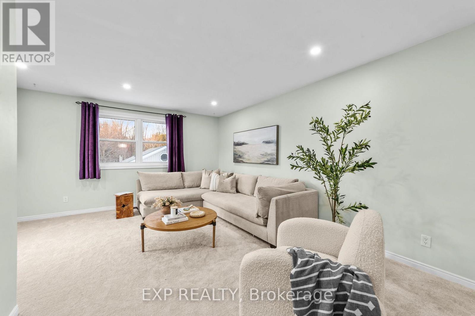 9122 Parkhouse Drive, Strathroy-Caradoc, Ontario  N0L 1W0 - Photo 16 - X12694886