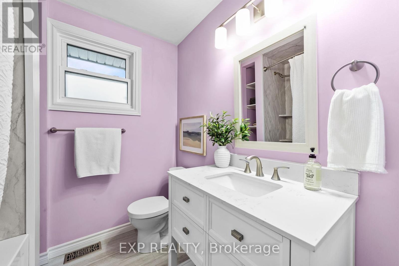 9122 Parkhouse Drive, Strathroy-Caradoc, Ontario  N0L 1W0 - Photo 21 - X12694886