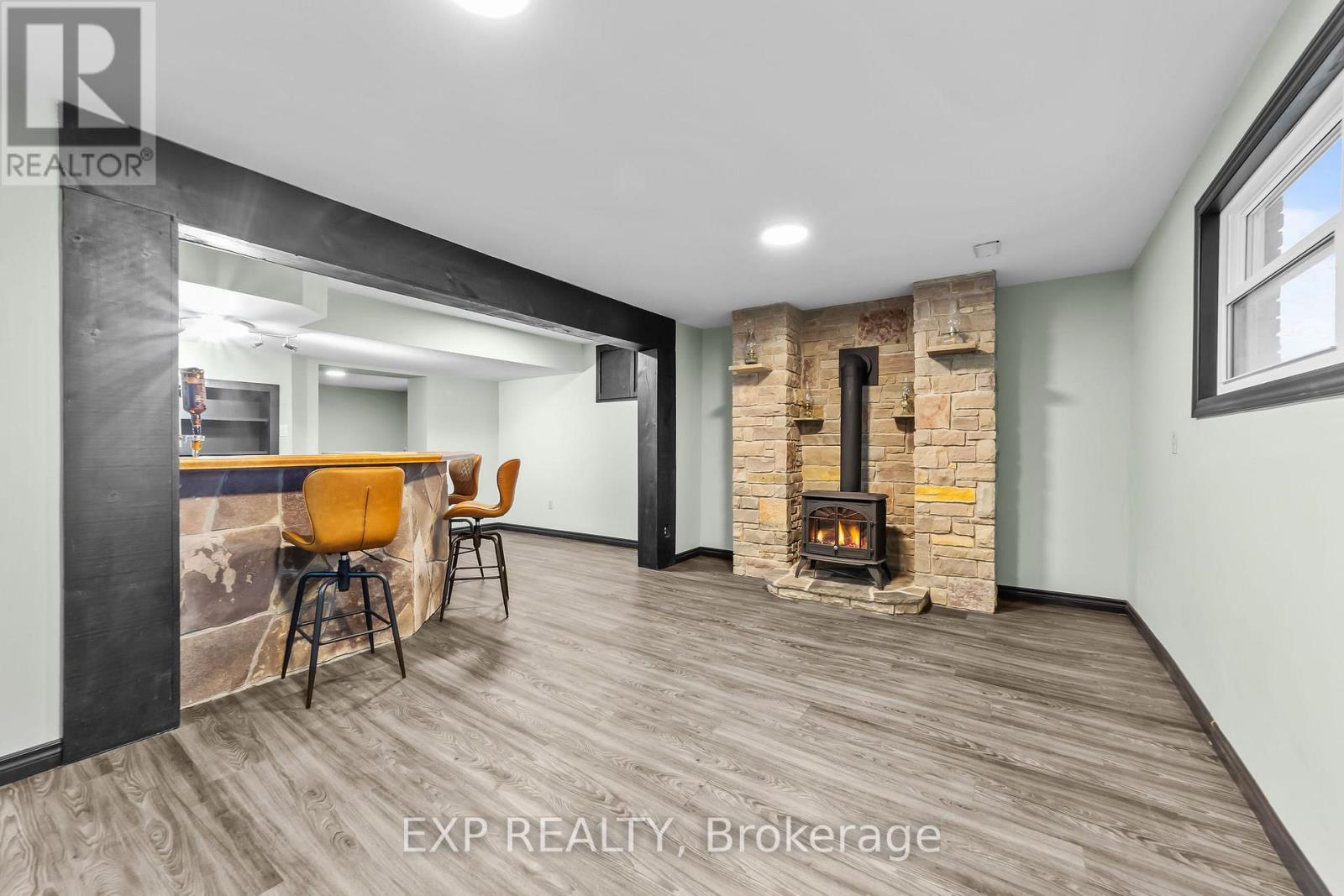 9122 Parkhouse Drive, Strathroy-Caradoc, Ontario  N0L 1W0 - Photo 23 - X12694886