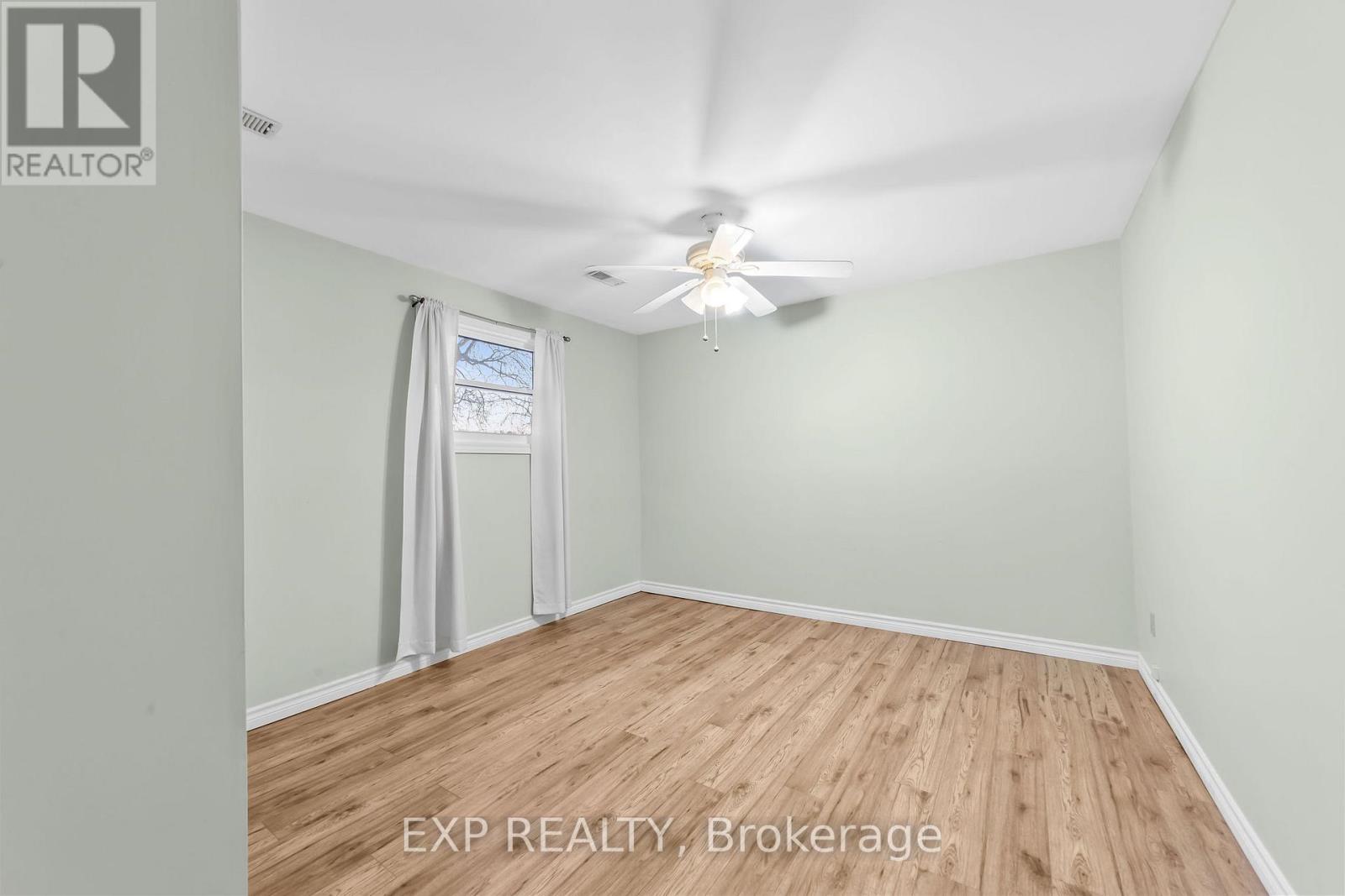 9122 Parkhouse Drive, Strathroy-Caradoc, Ontario  N0L 1W0 - Photo 28 - X12694886