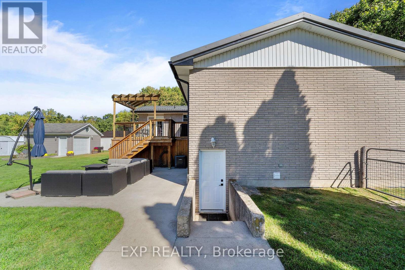 9122 Parkhouse Drive, Strathroy-Caradoc, Ontario  N0L 1W0 - Photo 34 - X12694886