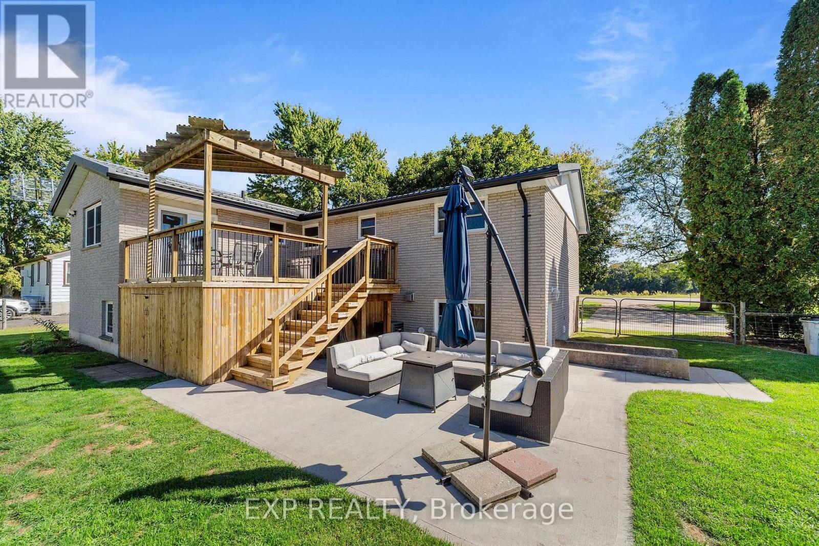 9122 Parkhouse Drive, Strathroy-Caradoc, Ontario  N0L 1W0 - Photo 35 - X12694886