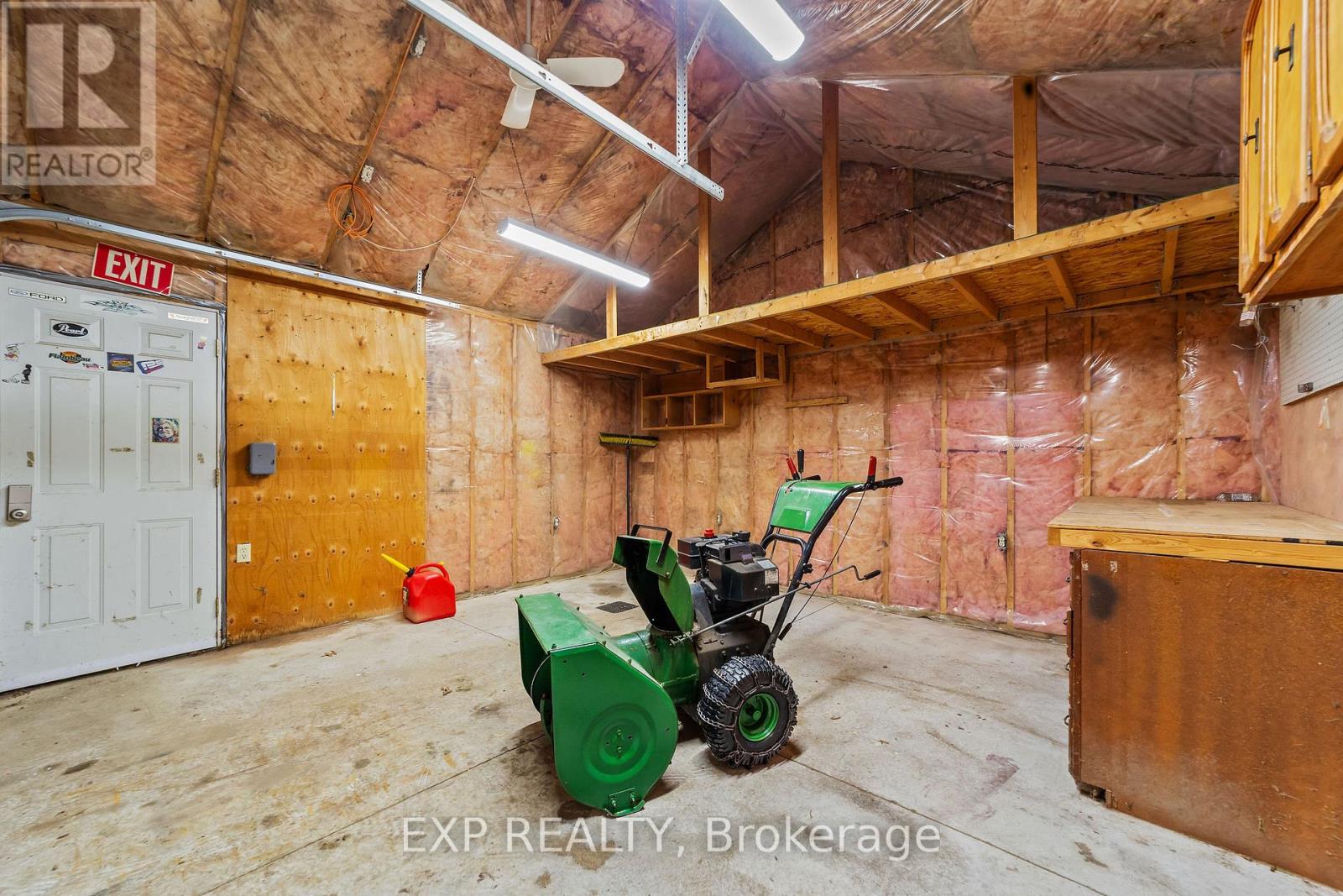 9122 Parkhouse Drive, Strathroy-Caradoc, Ontario  N0L 1W0 - Photo 39 - X12694886