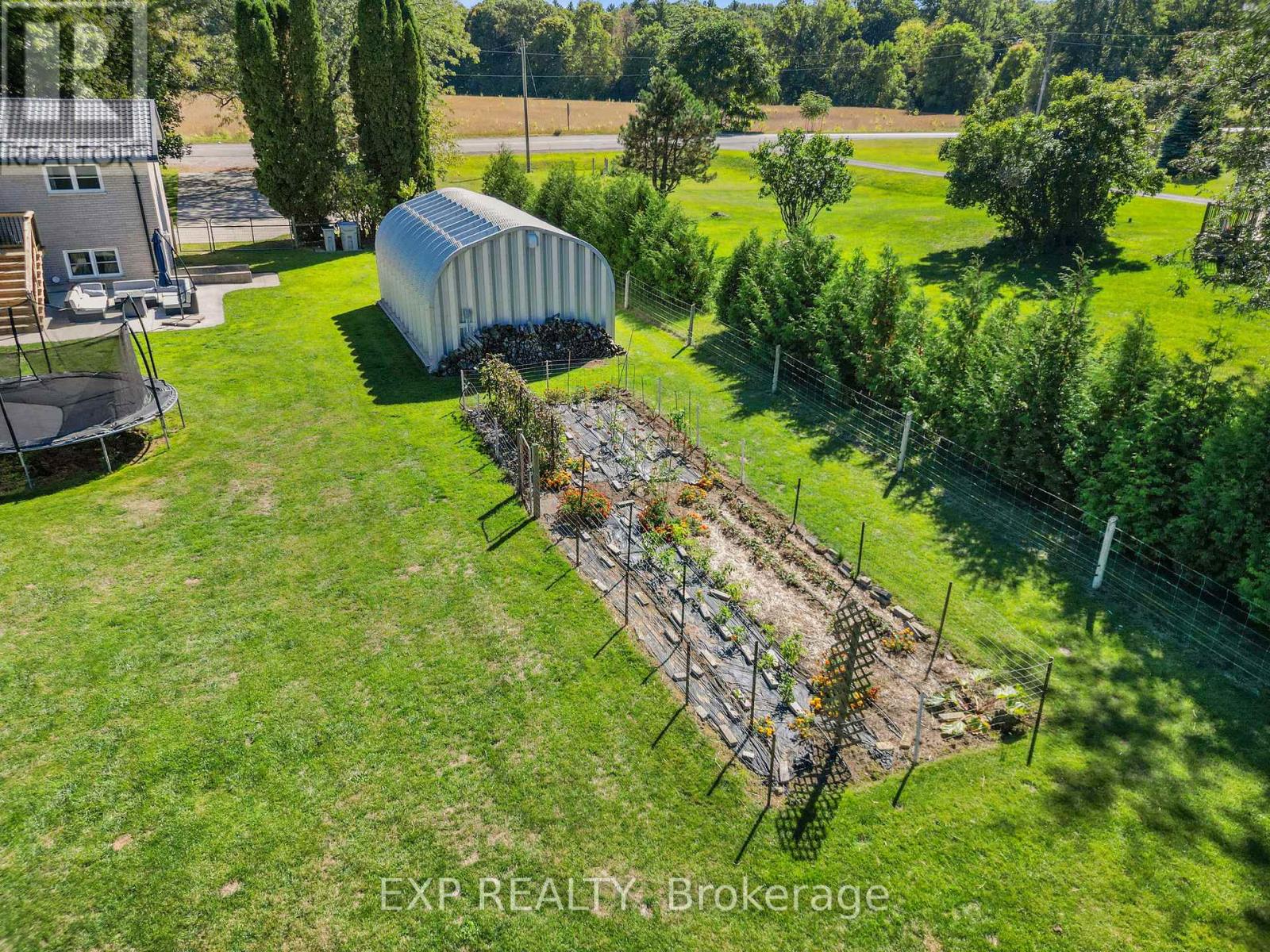 9122 Parkhouse Drive, Strathroy-Caradoc, Ontario  N0L 1W0 - Photo 46 - X12694886