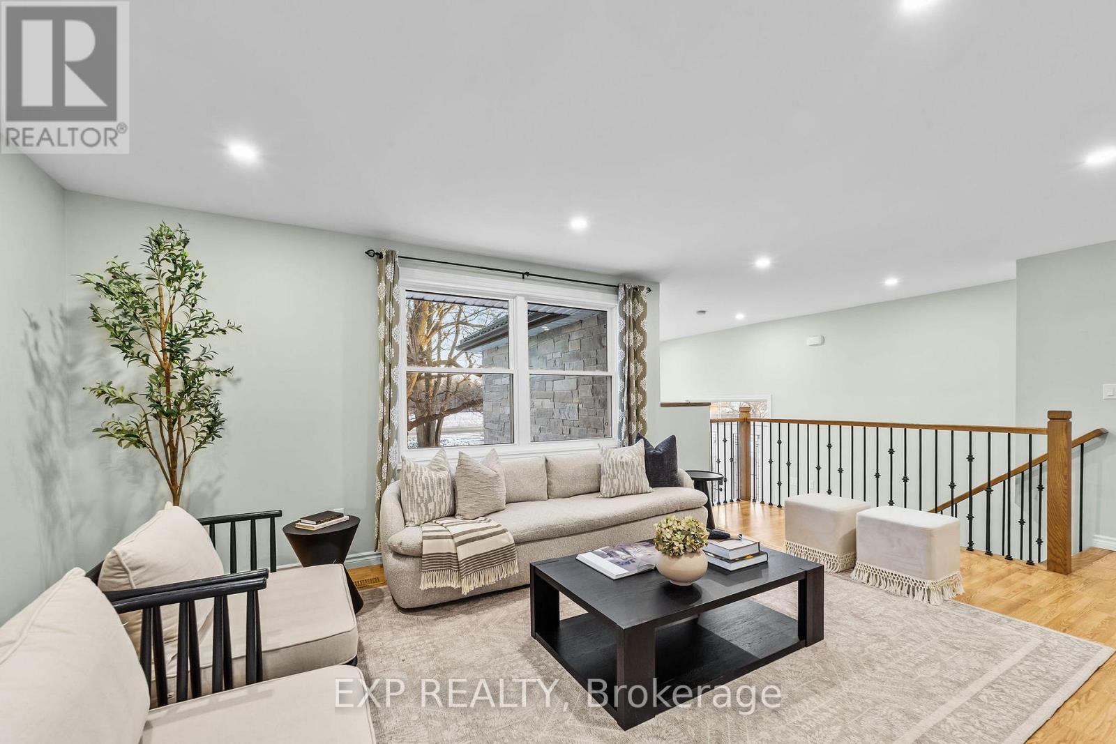 9122 Parkhouse Drive, Strathroy-Caradoc, Ontario  N0L 1W0 - Photo 8 - X12694886