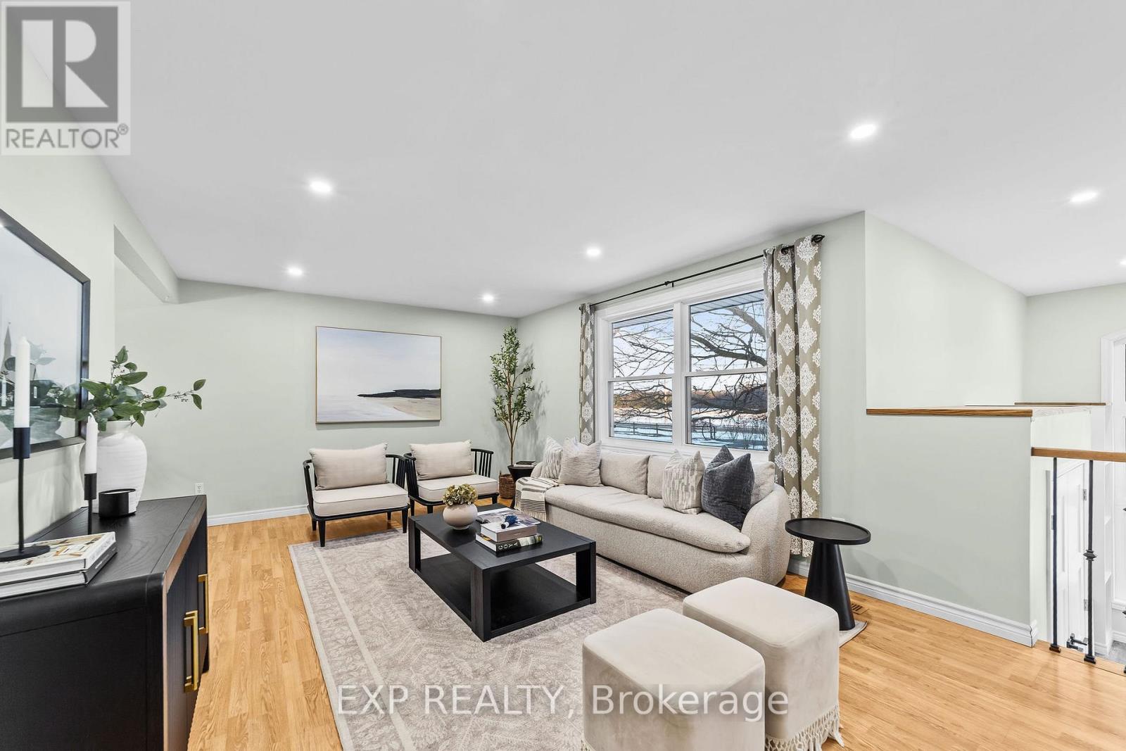 9122 Parkhouse Drive, Strathroy-Caradoc, Ontario  N0L 1W0 - Photo 9 - X12694886