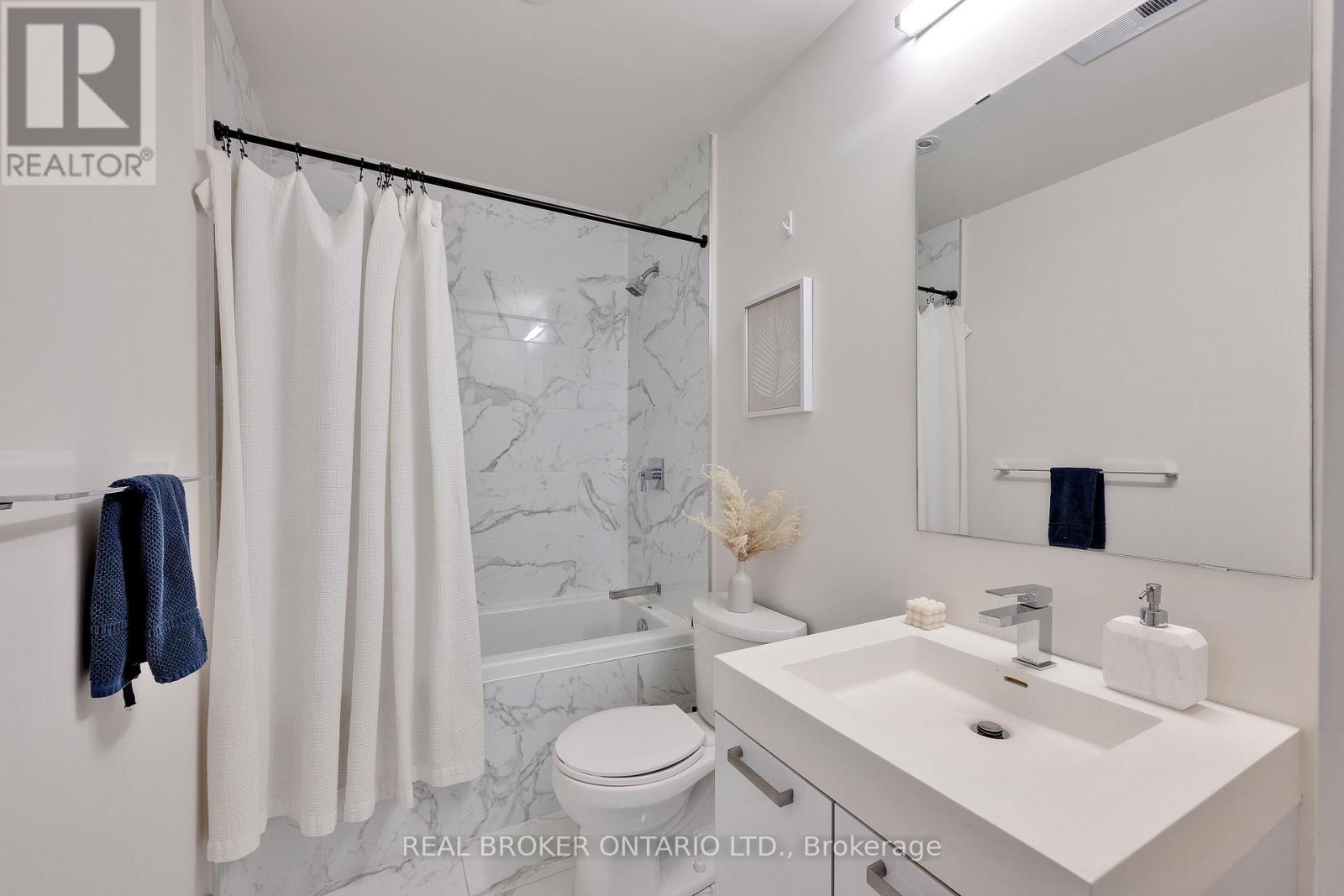 703 - 203 Catherine Street, Ottawa, Ontario  K2P 1J5 - Photo 4 - X12694790