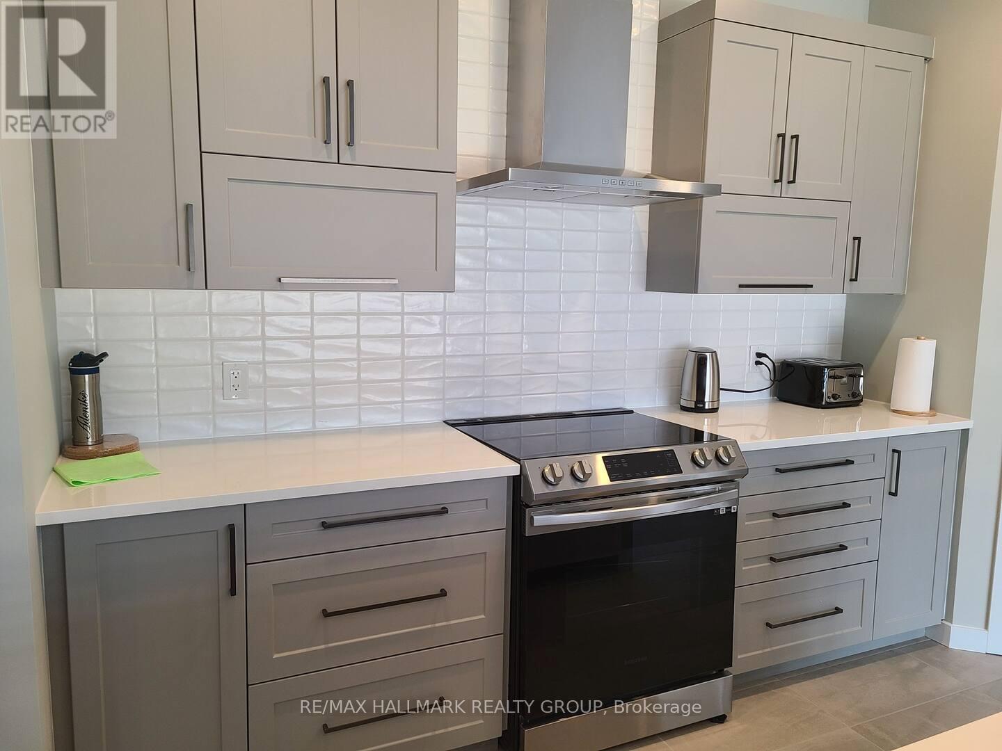 - 20 Rutile Street, Clarence-Rockland, Ontario  K4K 0L4 - Photo 3 - X12694880