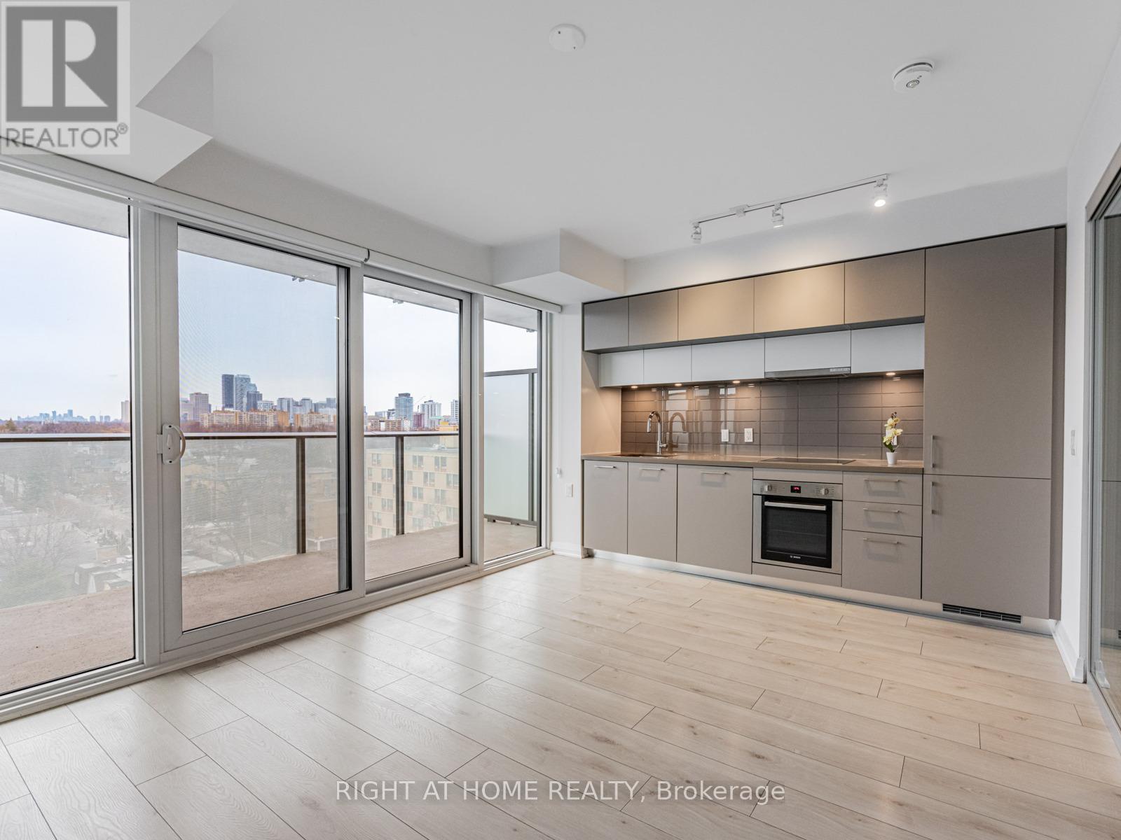 1106 - 99 Foxbar Road, Toronto, Ontario  M4V 0B2 - Photo 4 - C12689722