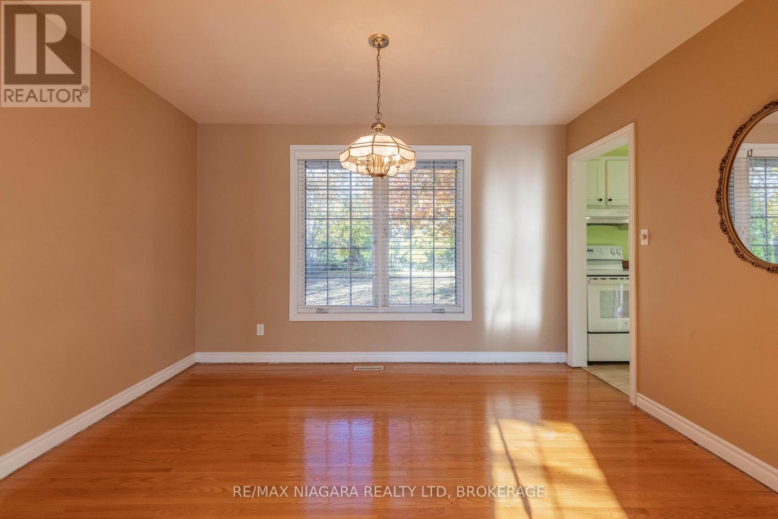 315 Butler Street, Niagara-On-The-Lake, Ontario  L0S 1J0 - Photo 9 - X12694850