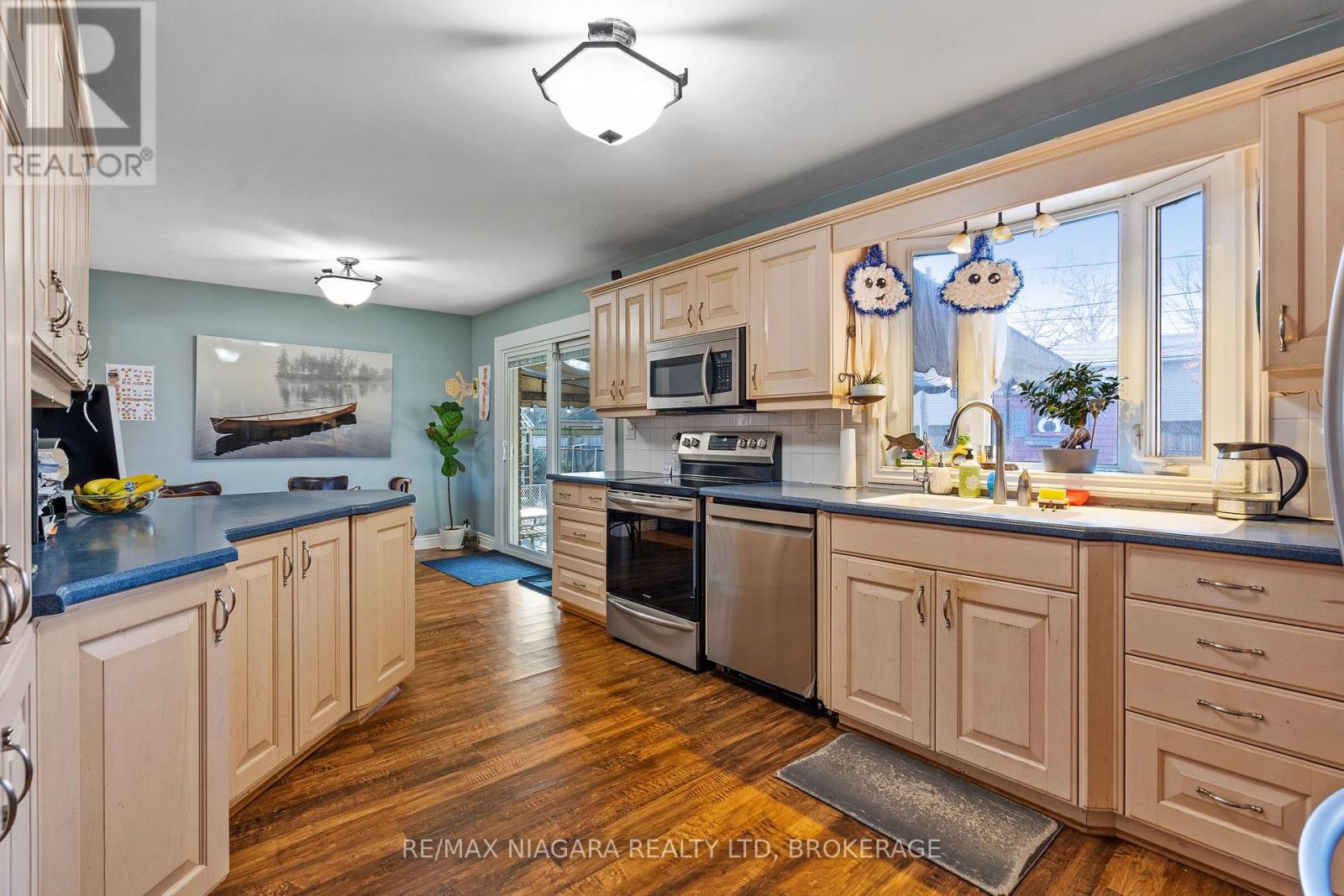 587 Daytona Drive, Fort Erie, Ontario  L2A 4Z5 - Photo 5 - X12694896