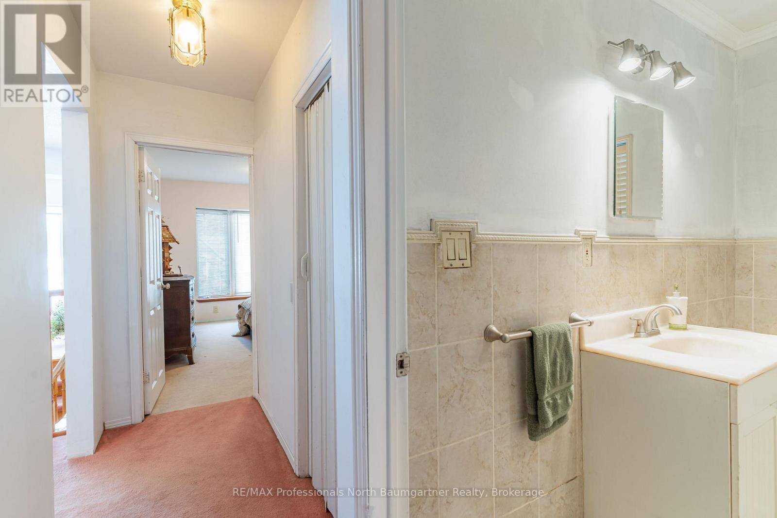 1015 Blackberry Lane, Minden Hills, Ontario  K0M 2K0 - Photo 17 - X12694894