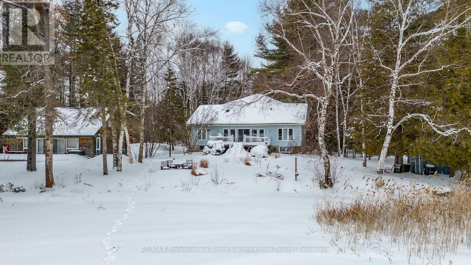 1015 Blackberry Lane, Minden Hills, Ontario  K0M 2K0 - Photo 2 - X12694894