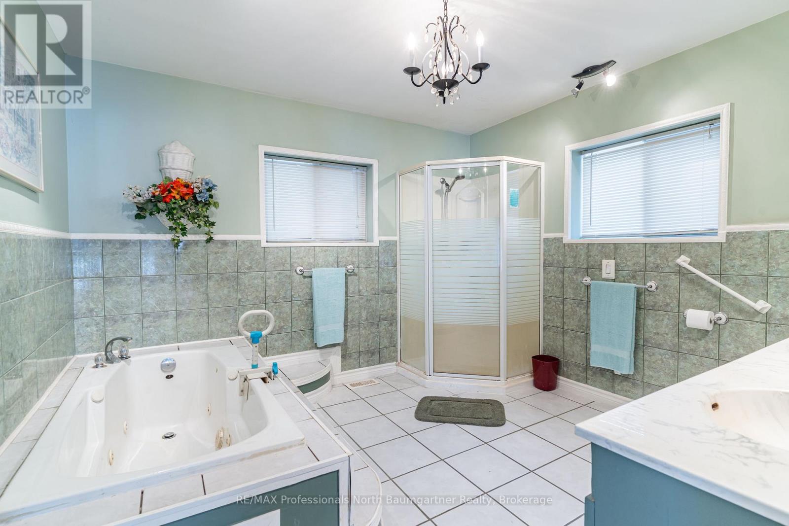 1015 Blackberry Lane, Minden Hills, Ontario  K0M 2K0 - Photo 21 - X12694894