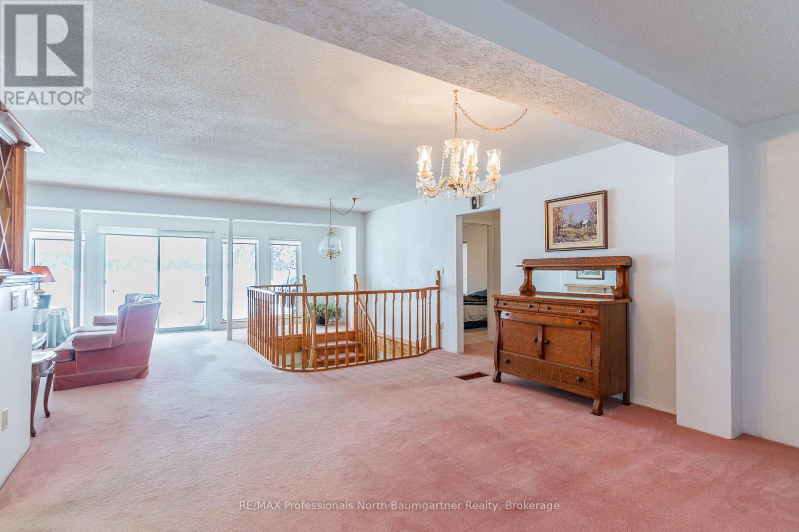 1015 Blackberry Lane, Minden Hills, Ontario  K0M 2K0 - Photo 4 - X12694894