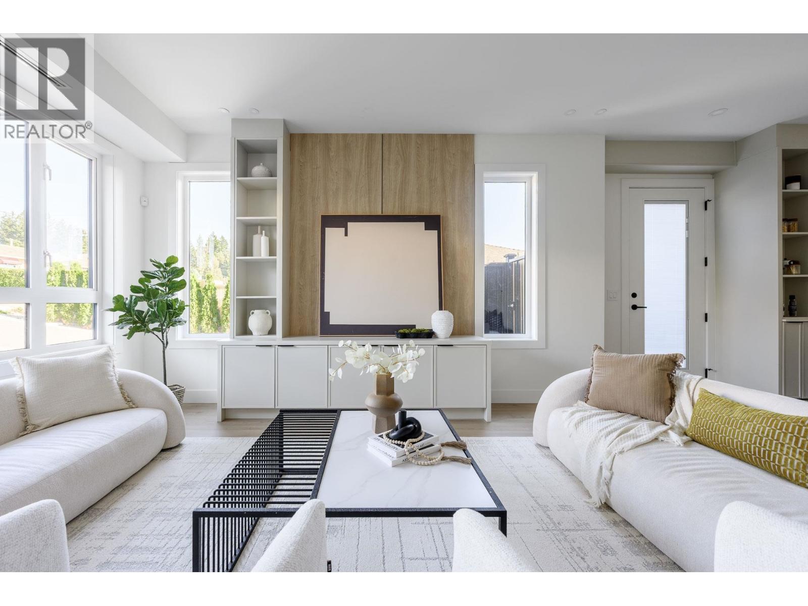 102 1132 Madore Avenue, Coquitlam, British Columbia  V3K 3B9 - Photo 3 - R3079395