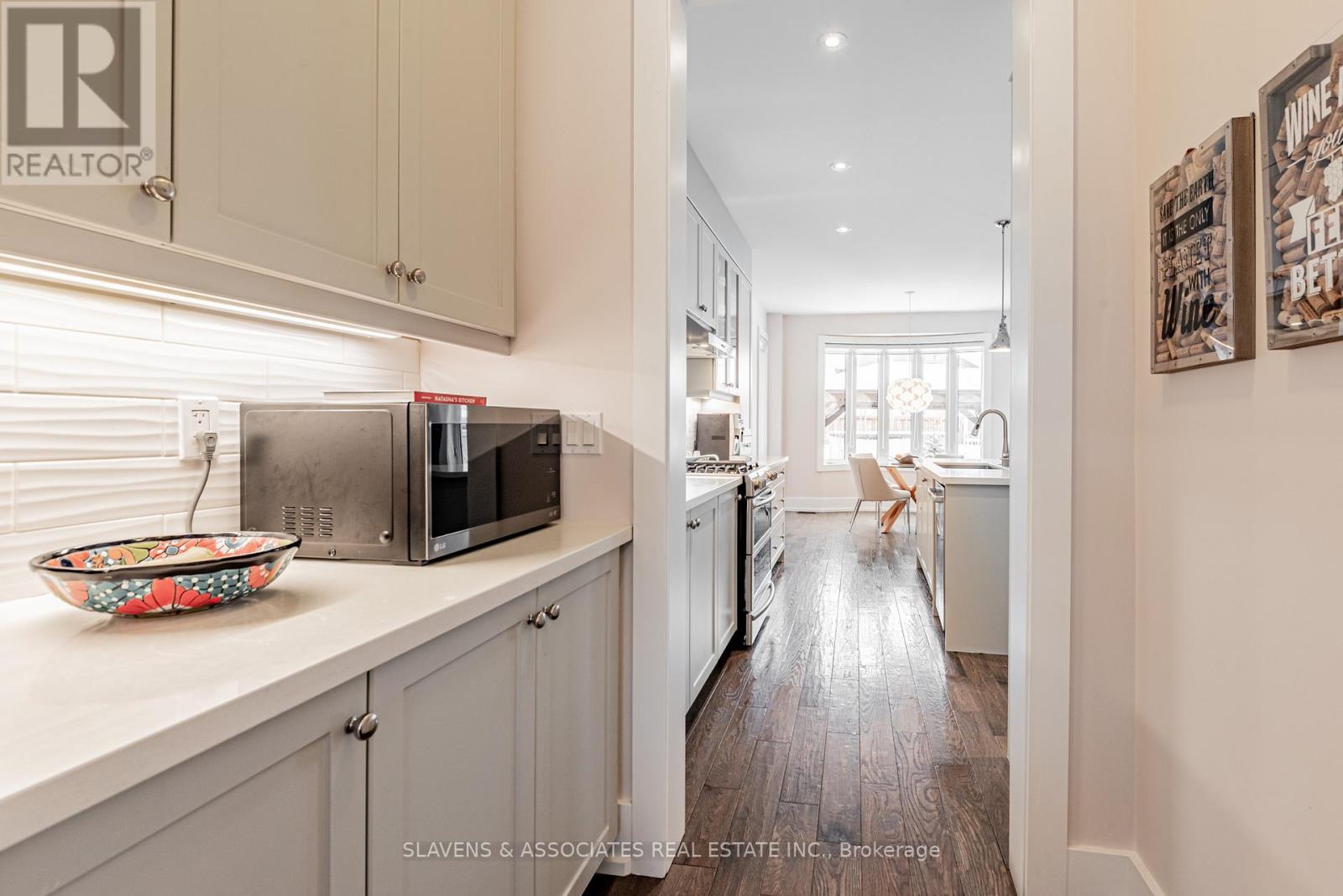 26 Marks Road, Springwater, Ontario  L9X 0S5 - Photo 8 - S12694752