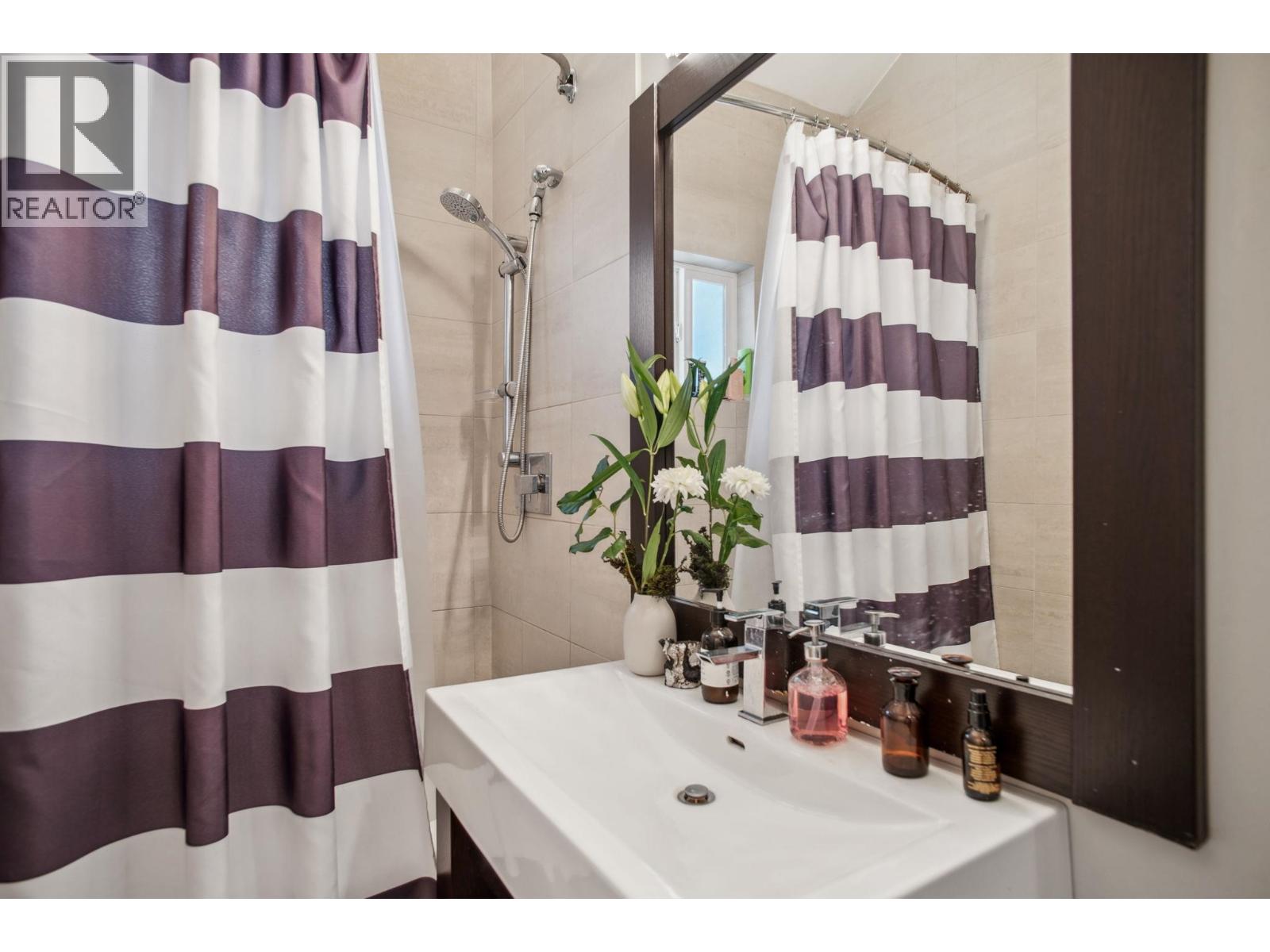 3617 Adanac Street, Vancouver, British Columbia  V5K 2P7 - Photo 12 - R3079402