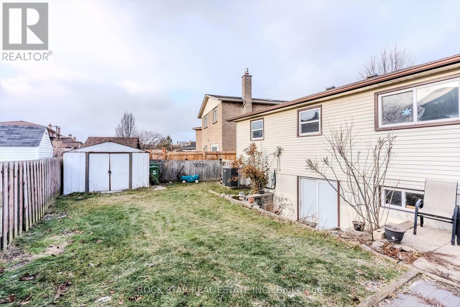 40 Jamie Ann Court, Hamilton, Ontario  L8W 1Y5 - Photo 32 - X12691118