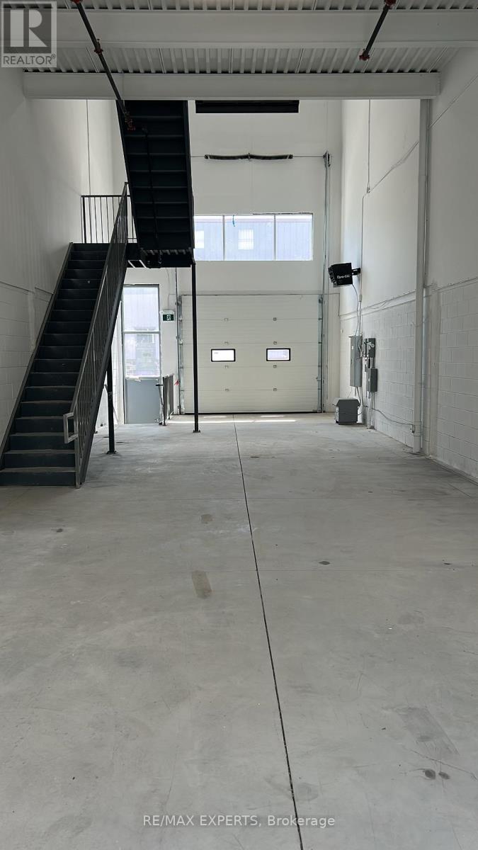 B110 - 5266 Solar Drive, Mississauga, Ontario  L4W 5M8 - Photo 2 - W12686812