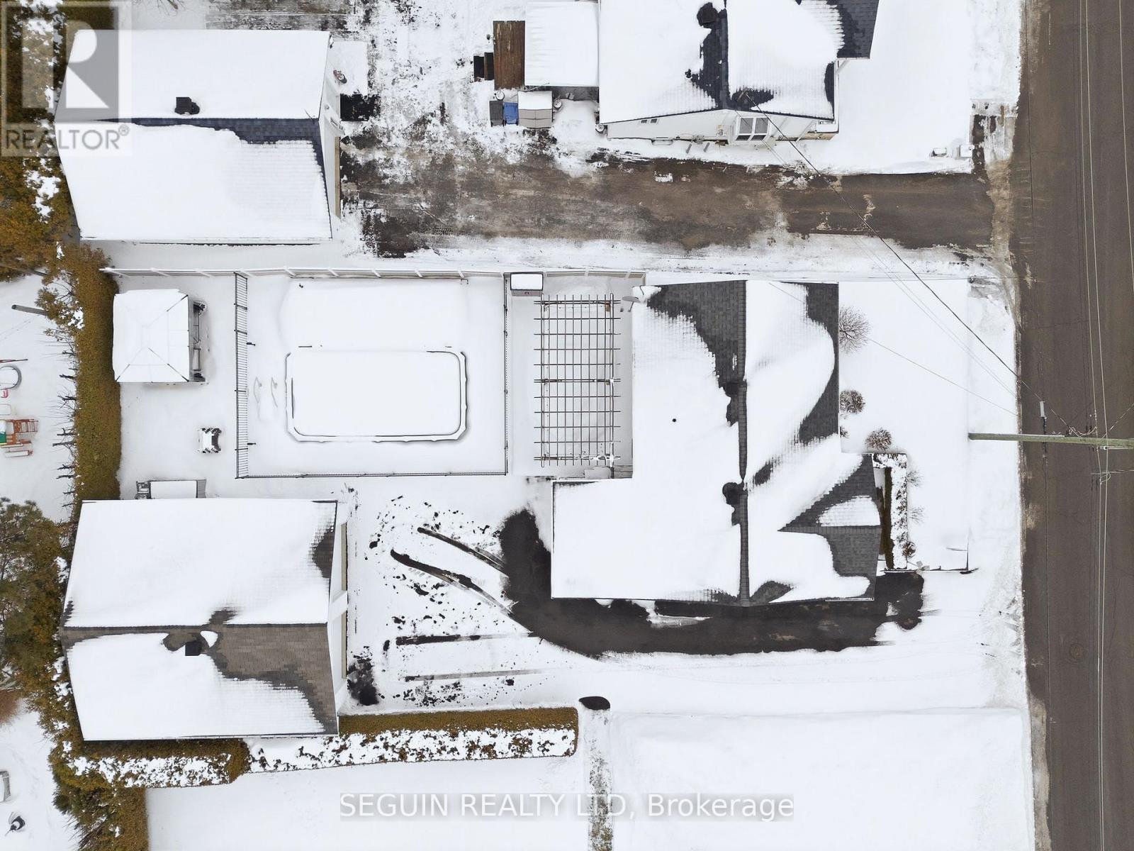 114 Stanley Avenue, Champlain, Ontario  K0B 1R0 - Photo 48 - X12466412