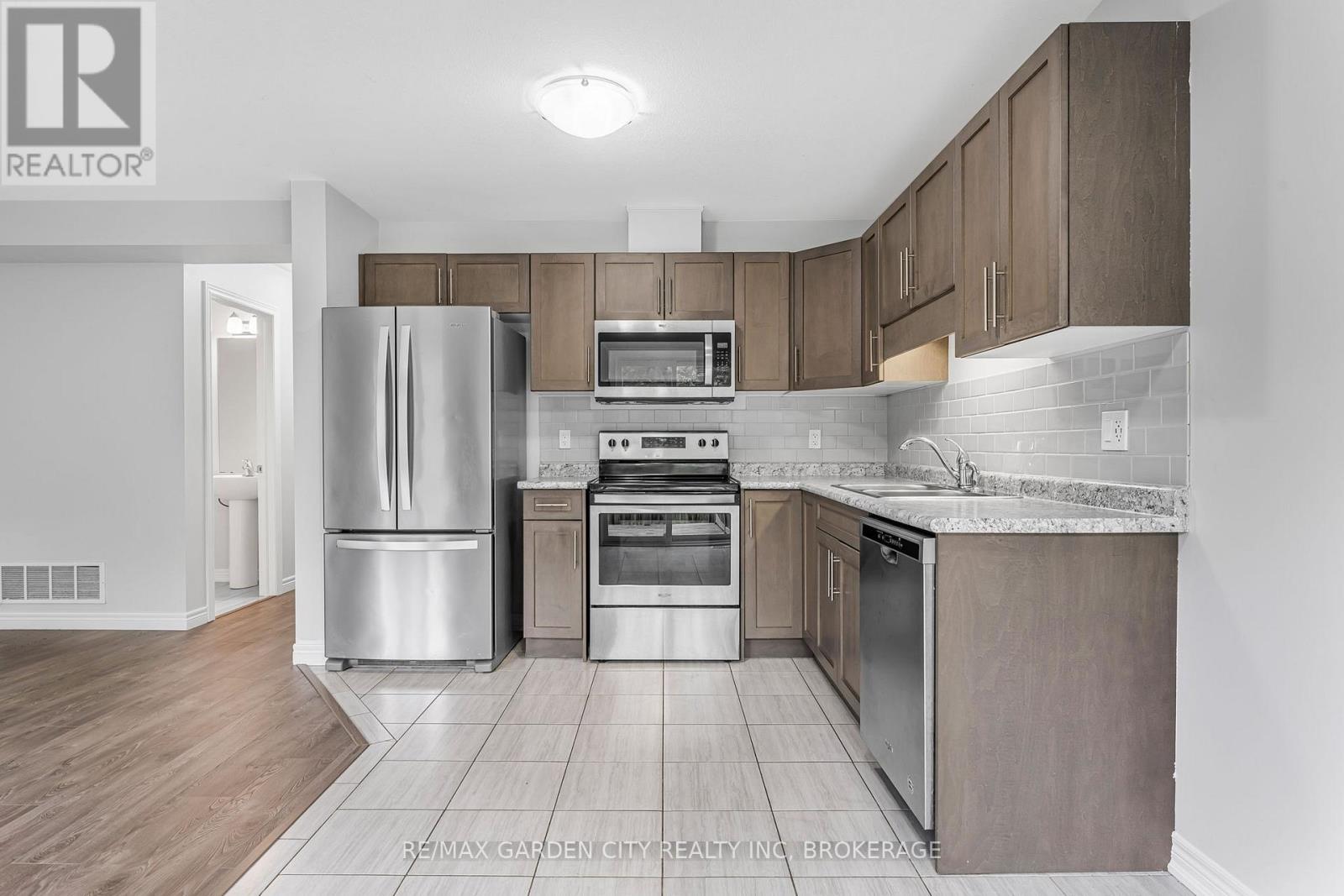 4 - 340 Prospect Point Road N, Fort Erie, Ontario  L0S 1N0 - Photo 9 - X12694546