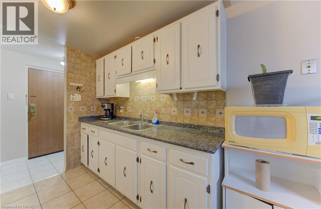 4 Avalon Place Unit# 103, Kitchener, Ontario  N2M 4N6 - Photo 17 - 40798357
