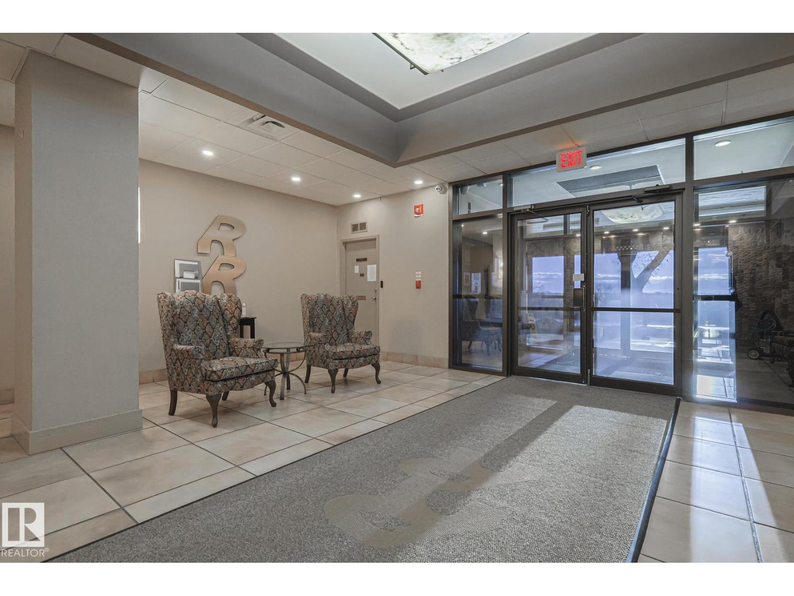 #302 8340 Jasper Av Nw Nw, Edmonton, Alberta T5H 4C6 - Photo 3 - E4469955