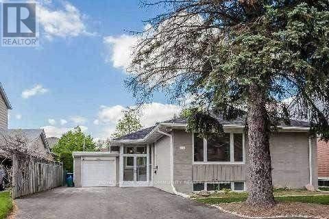 Bsmt - 16 Urbandale Avenue, Toronto (Newtonbrook East), Ontario  M2M 2H1 - Photo 1 - C12694776