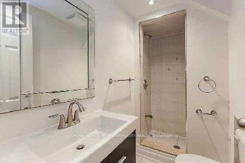 Bsmt - 16 Urbandale Avenue, Toronto (Newtonbrook East), Ontario  M2M 2H1 - Photo 6 - C12694776