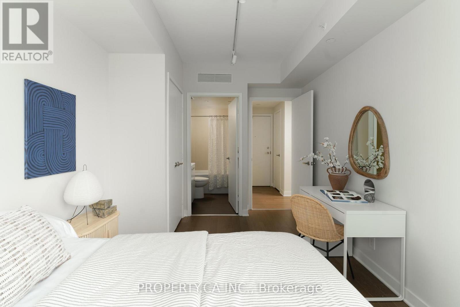 3308 - 15 Grenville Street, Toronto, Ontario  M4Y 0B9 - Photo 16 - C12694818