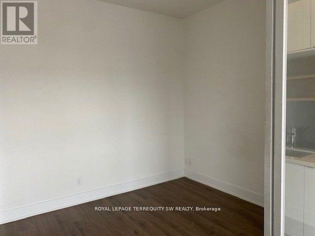 1227 - 111 St. Clair Avenue, Toronto, Ontario  M4V 1N5 - Photo 7 - C12694826