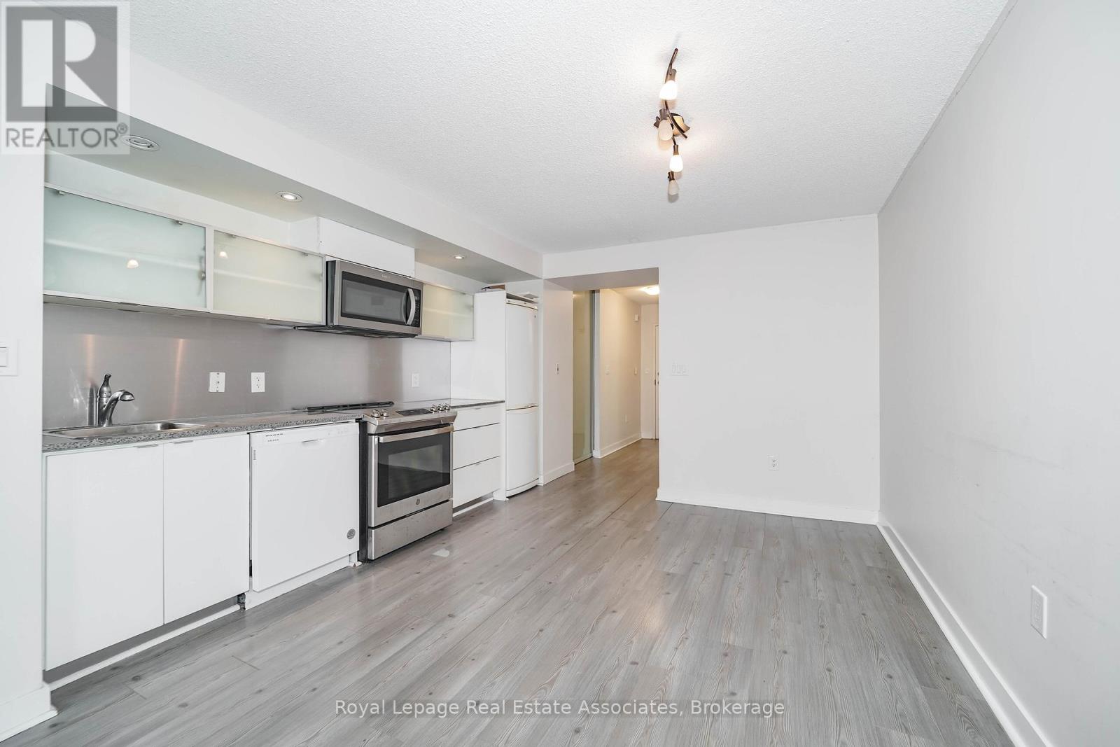 621 - 4k Spadina Avenue, Toronto, Ontario  M5V 3Y9 - Photo 14 - C12694878