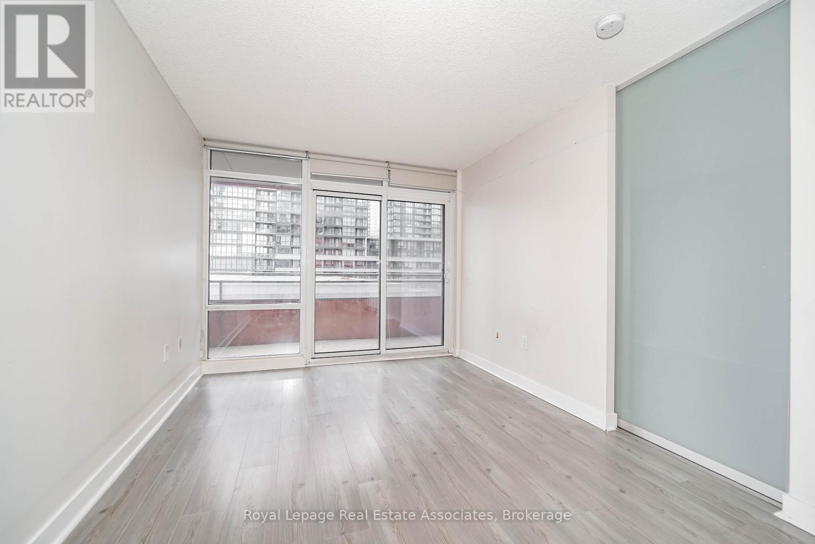 621 - 4k Spadina Avenue, Toronto, Ontario  M5V 3Y9 - Photo 18 - C12694878