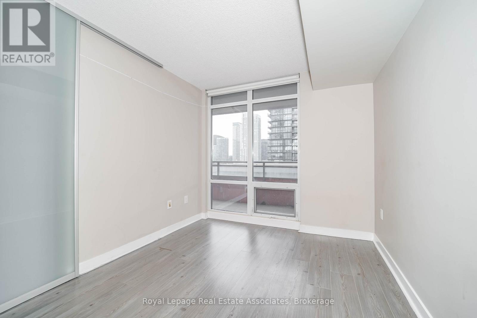 621 - 4k Spadina Avenue, Toronto, Ontario  M5V 3Y9 - Photo 29 - C12694878