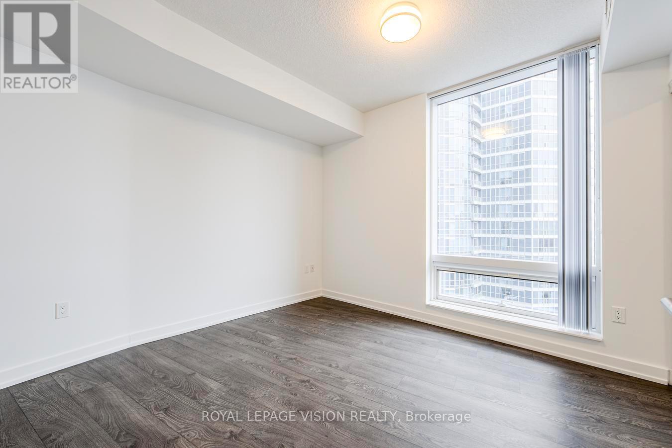 2210 - 10 York Street, Toronto, Ontario  M5J 0E1 - Photo 10 - C12694918