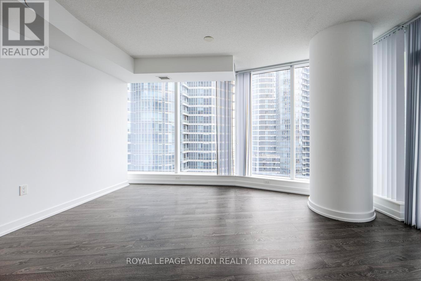 2210 - 10 York Street, Toronto, Ontario  M5J 0E1 - Photo 6 - C12694918