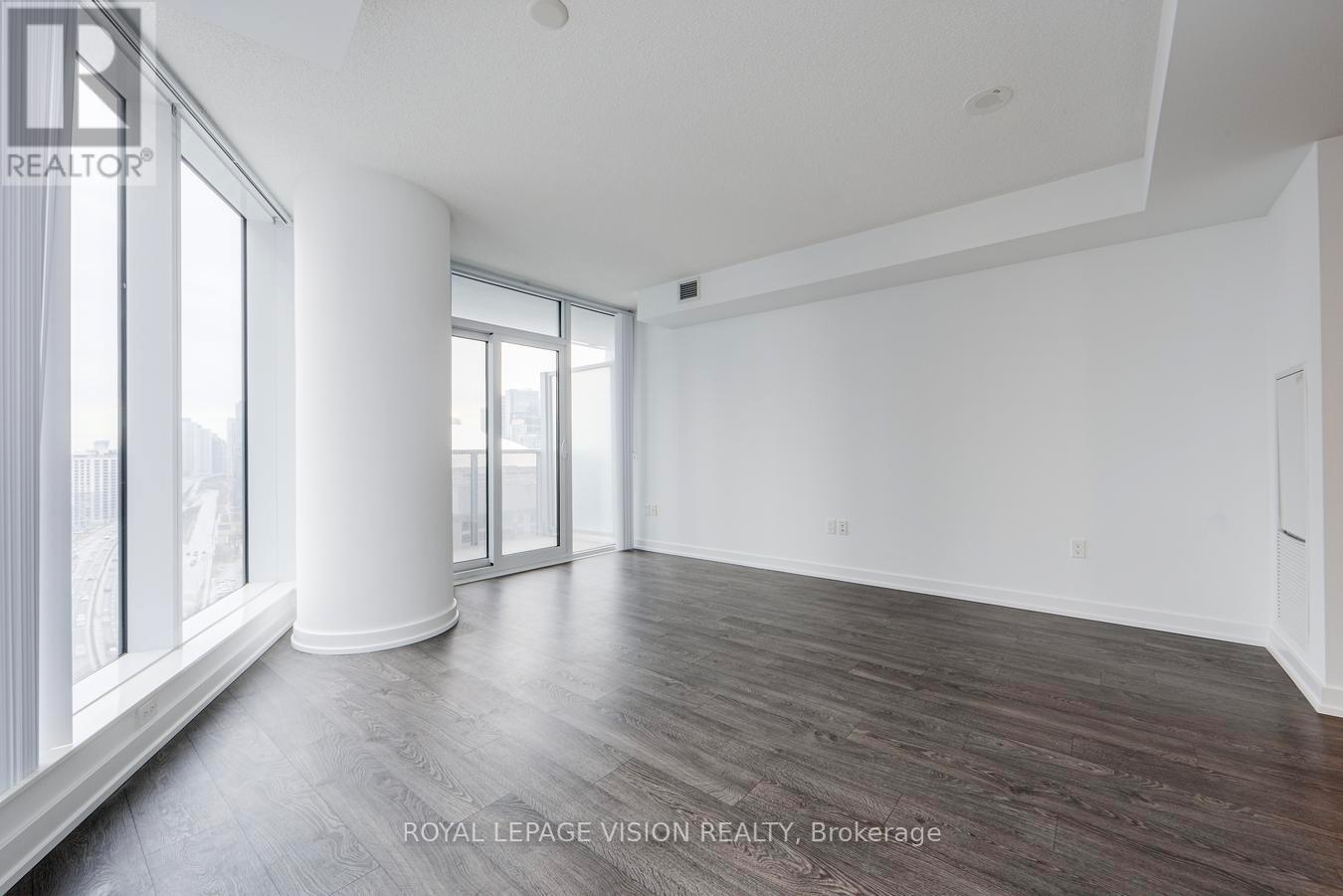 2210 - 10 York Street, Toronto, Ontario  M5J 0E1 - Photo 8 - C12694918