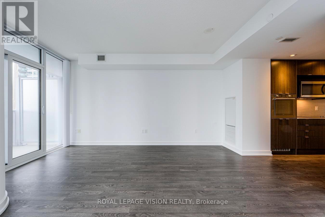 2210 - 10 York Street, Toronto, Ontario  M5J 0E1 - Photo 9 - C12694918